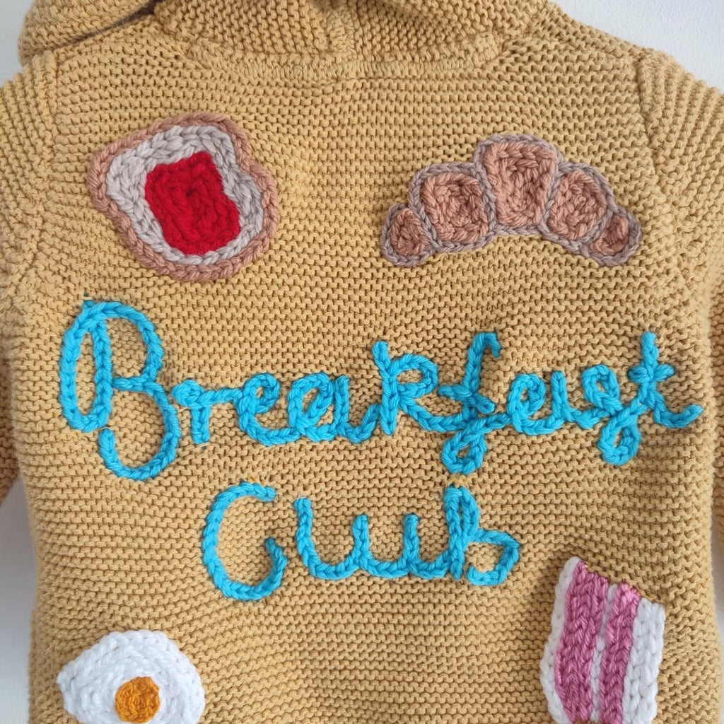 Mystery knit- name + large design