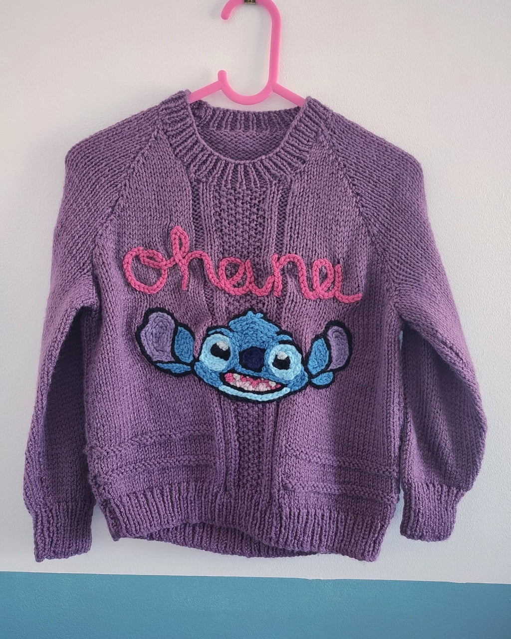 Mystery knit- name + large design