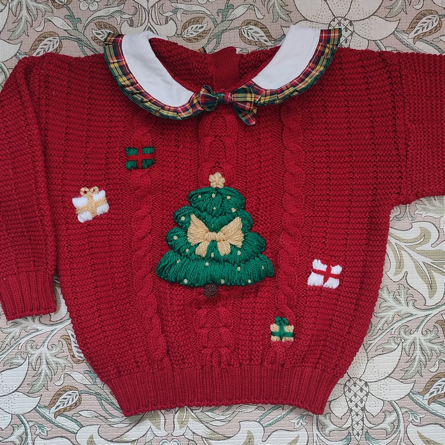 Mystery knit- name + medium design
