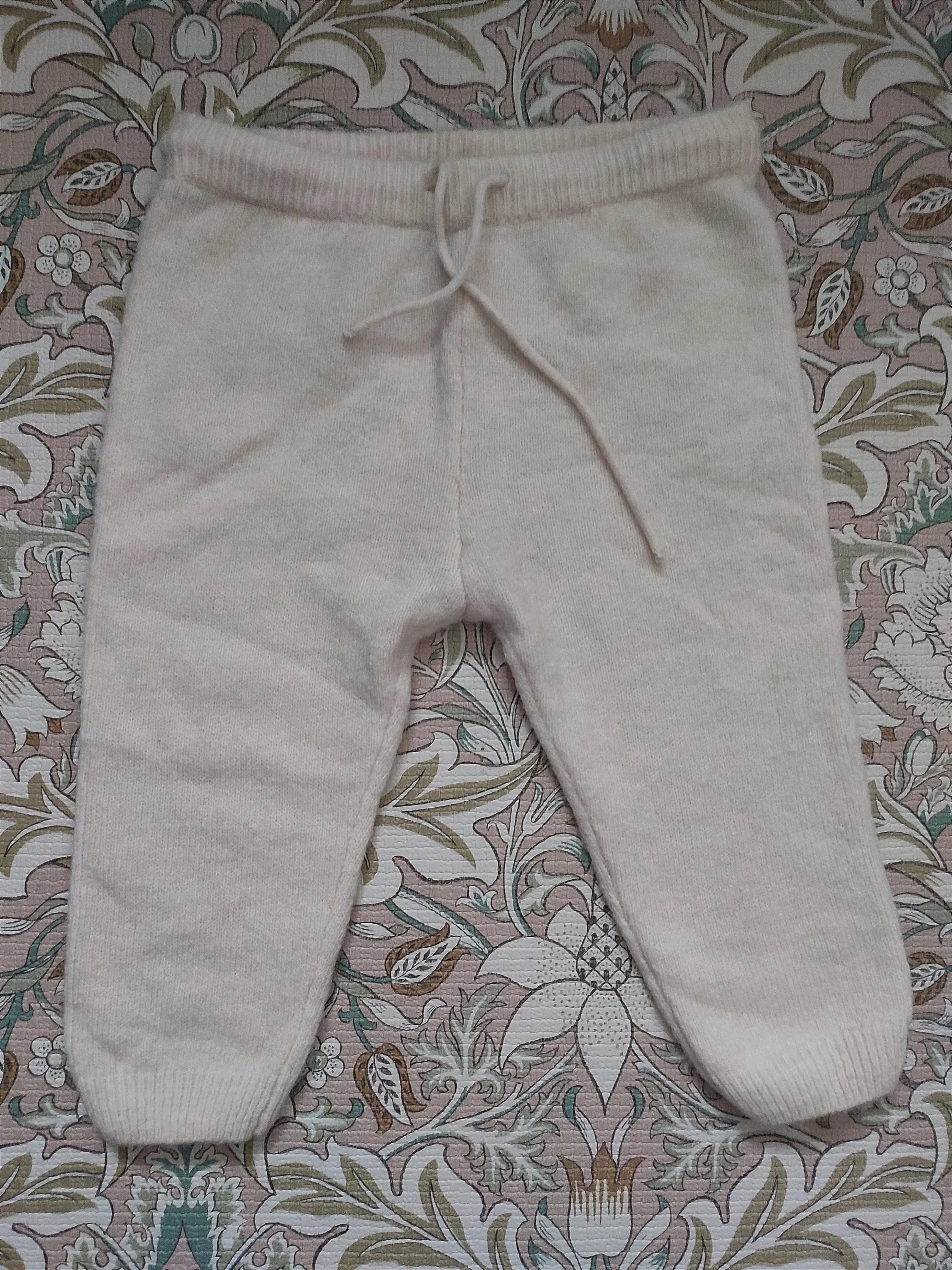 Hand embroidered cream neutral lil pumpkin knitted trousers. Halloween, autumn knit. Size 9-12 months