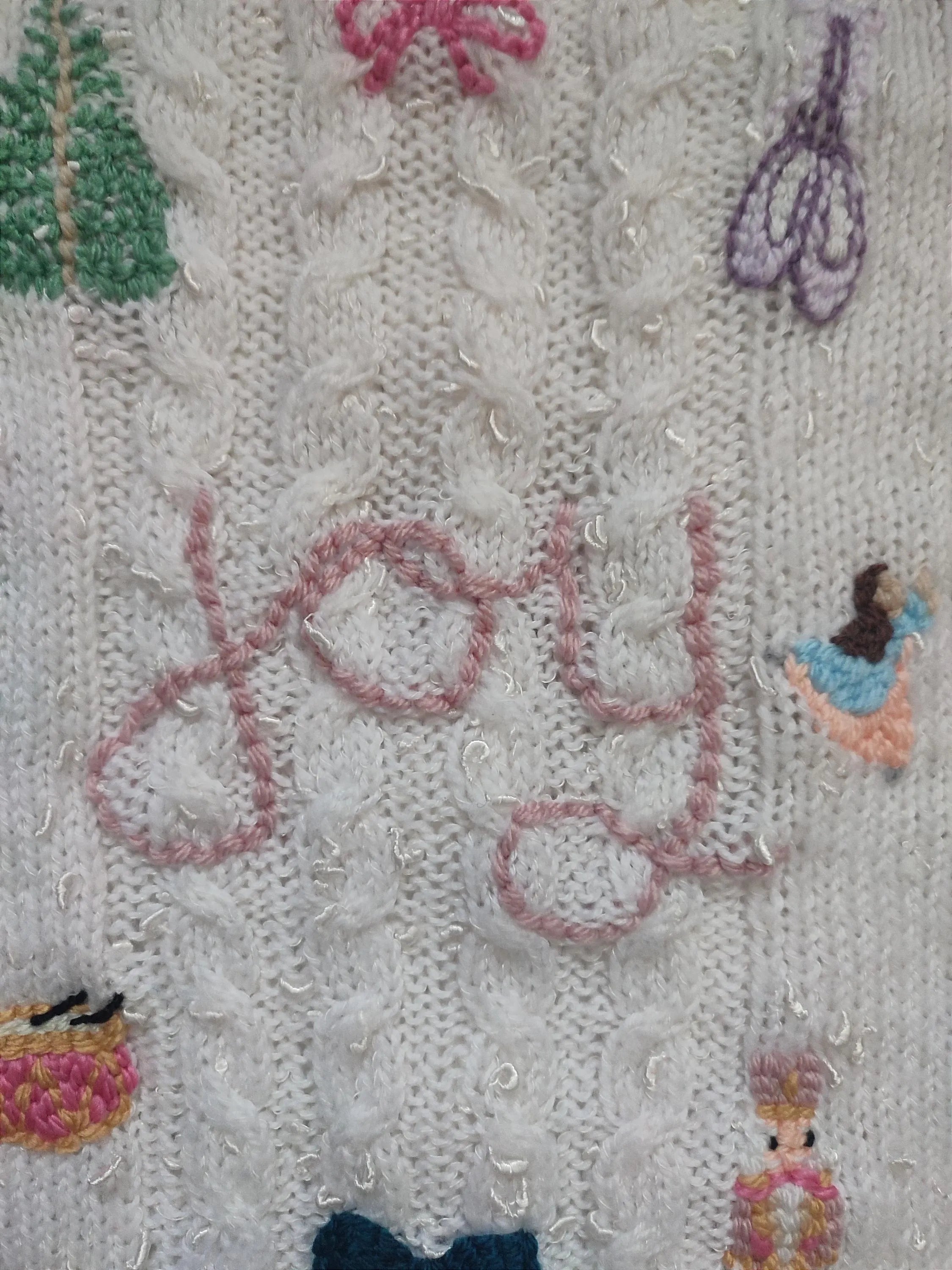Hand embroidered Christmas The Nutcracker inspired cardigan.Hand knitted white cardigan. Size 3-5 years