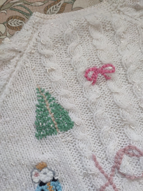 Hand embroidered Christmas The Nutcracker inspired cardigan.Hand knitted white cardigan. Size 3-5 years