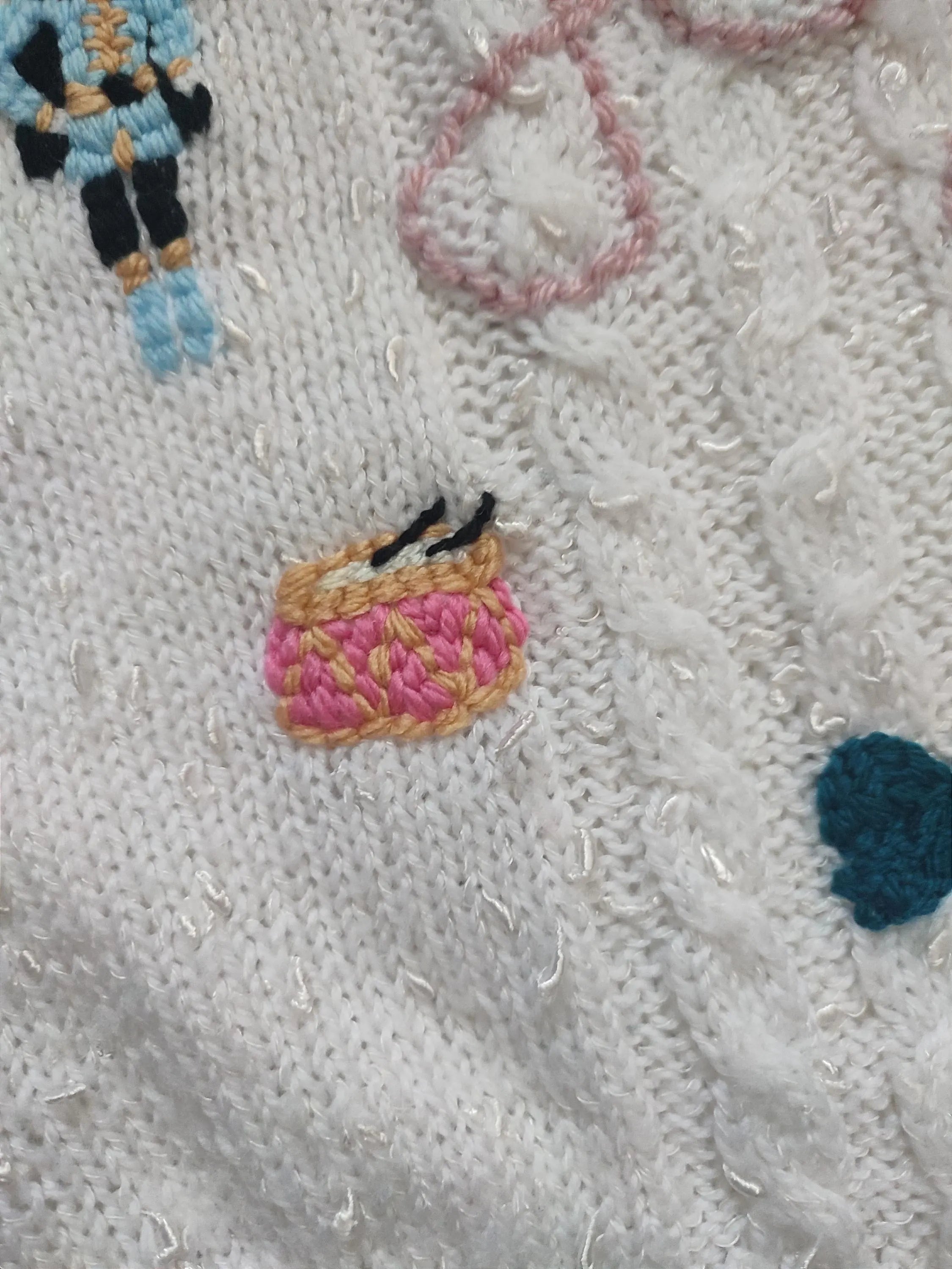 Hand embroidered Christmas The Nutcracker inspired cardigan.Hand knitted white cardigan. Size 3-5 years