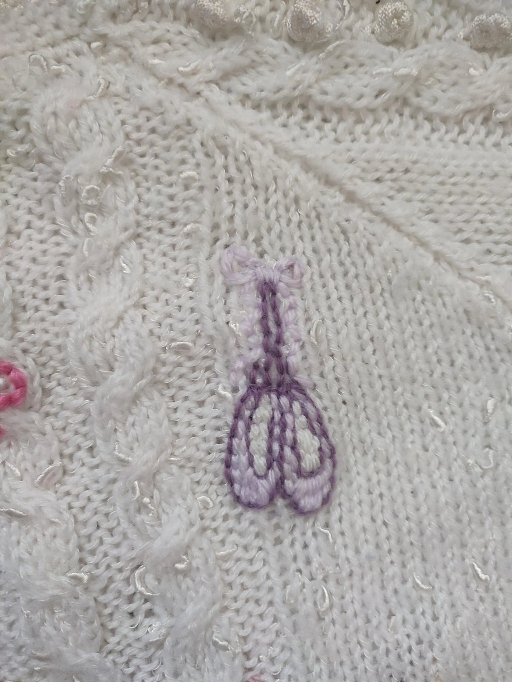 Hand embroidered Christmas The Nutcracker inspired cardigan.Hand knitted white cardigan. Size 3-5 years