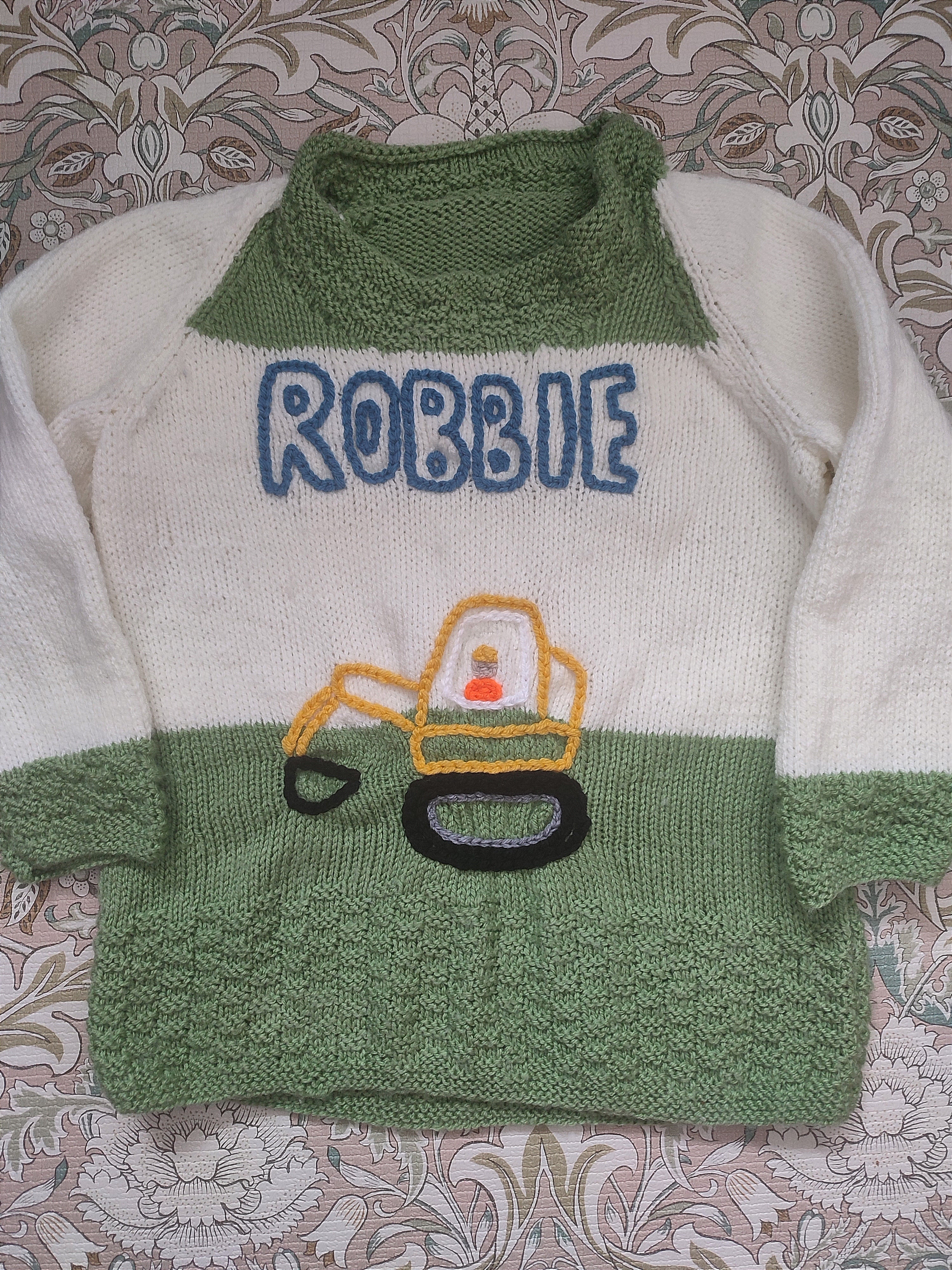 Mystery knit- name + small design