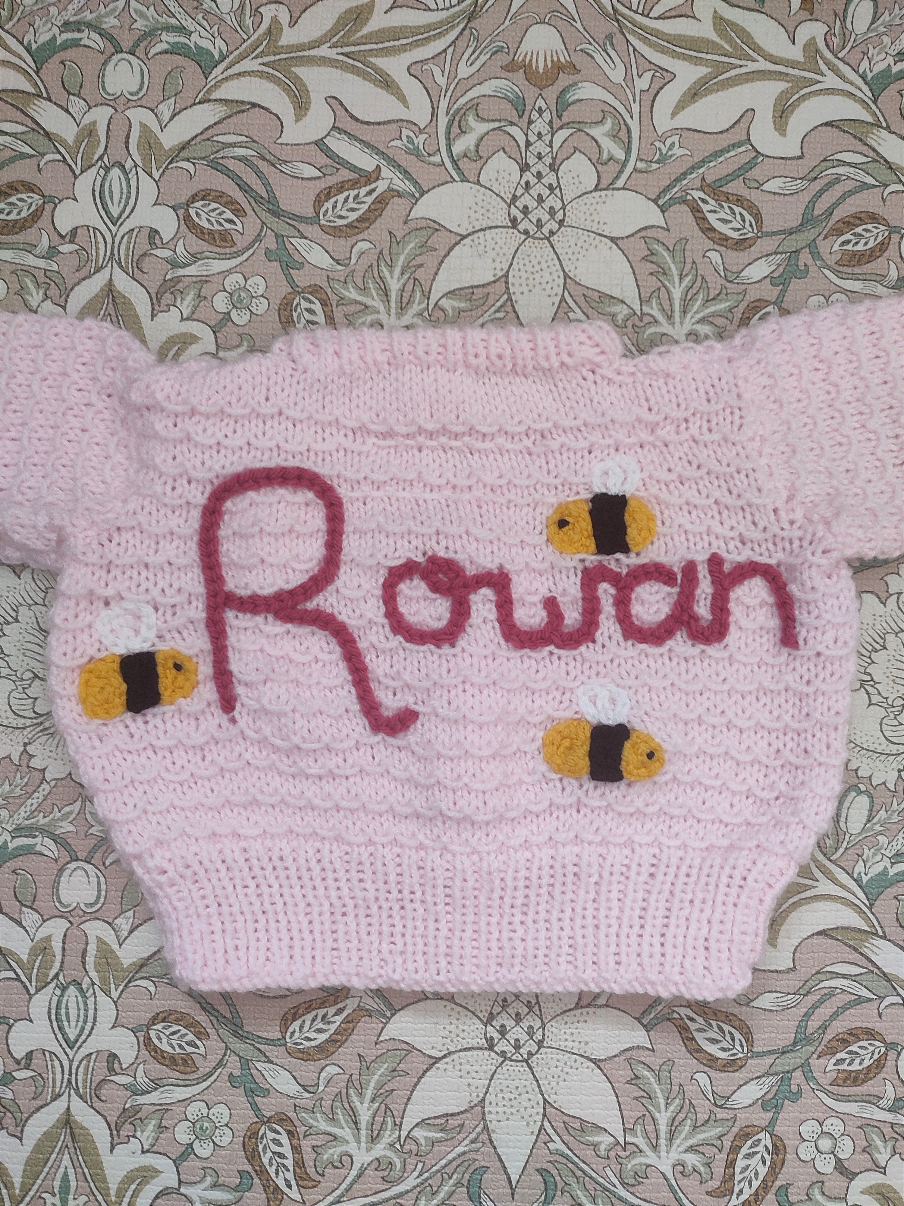 Mystery knit- name + small design
